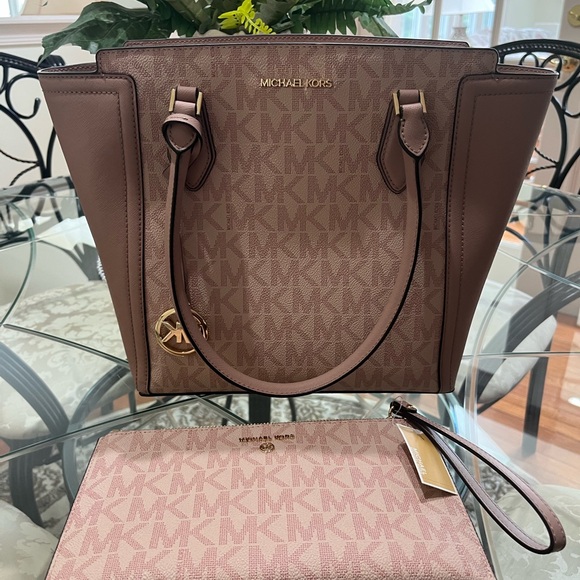 Michael Kors Pink Tote Bag - Picture 1 of 13